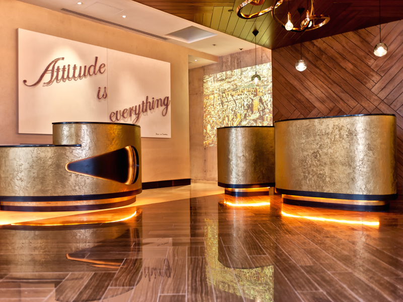 Midas Metall Marriot Rennausance Hotel New York Gold gespachtelt